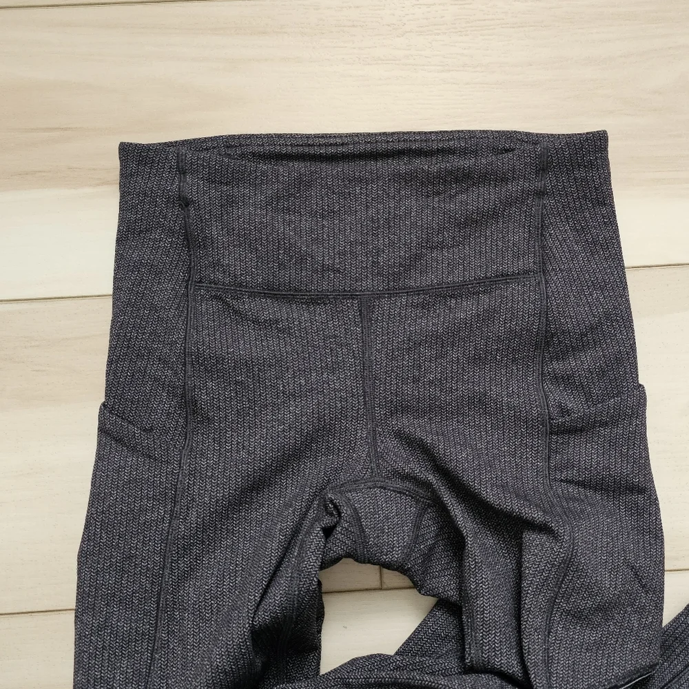Lululemon Speed Up Tight 28